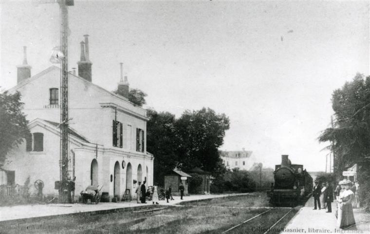 La gare et les chemins de fer